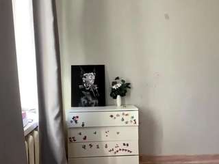 stellamoore's CamSoda show and profile