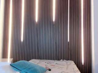  venus-cooper chat room