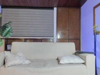 venus-cooper webcam model