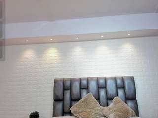 venus-cooper live cam profile