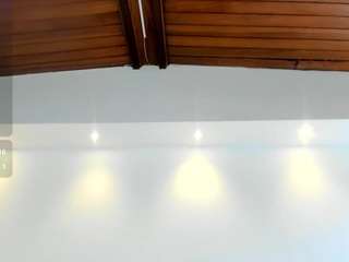 venus-cooper live cam profile