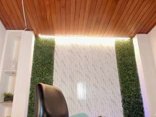 Live cam show with Venus-Cooper
