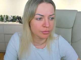 annasnow99 Live Webcam on CamSoda