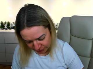 annasnow99 Live Webcam on CamSoda