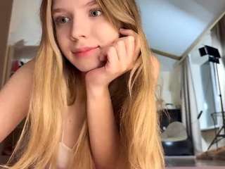  chloe-show chat room
