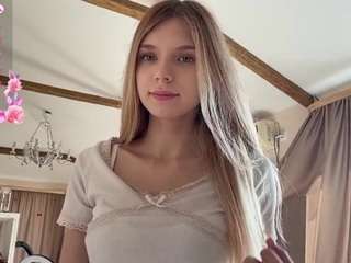 chloe-show