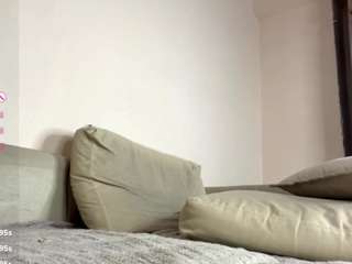 Chloe Show live webcam show