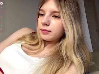 Chloe Show live webcam show