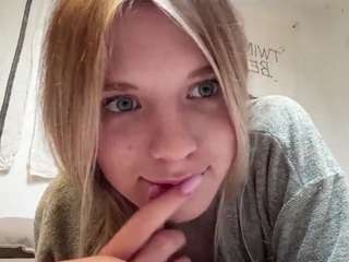 chloe-show