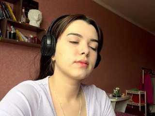 Emy-BLOOM