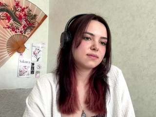 Emy-BLOOM