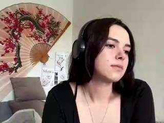 Emy-BLOOM