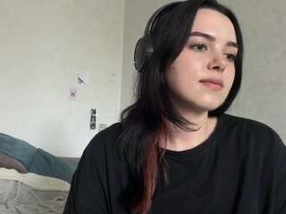emy-bloom live webcam show