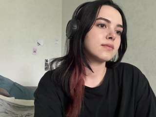 emy-bloom live webcam show