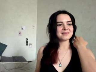 emy-bloom live webcam show
