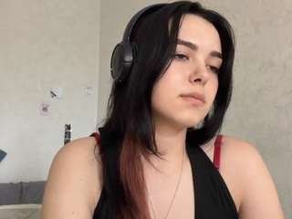 emy-bloom live webcam show