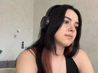 emy-bloom live webcam show