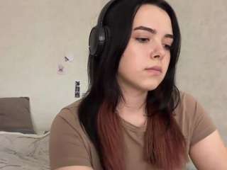 Emy-BLOOM live webcam show