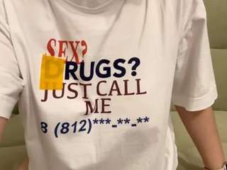 Image 1 of madelineharris, female webcam model,  years old, on live webcam