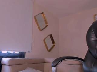 Natalie Lewis live cam preview