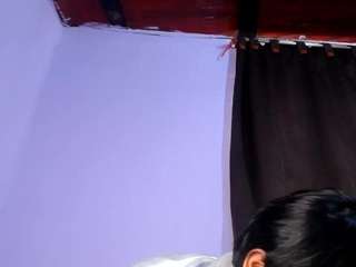 sweetass-18's CamSoda show and profile