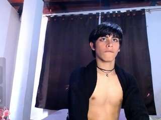 sweetass-18 Live Webcam on CamSoda