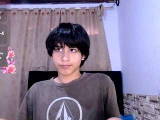 sweetass-18's CamSoda show and profile