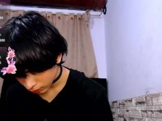 sweetass-18 Live Webcam on CamSoda