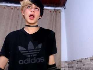 sweetass-18 live cam profile