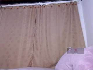 sweetass-18's CamSoda show and profile