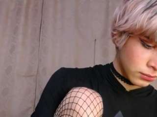 Dit model is nu live. sweetass-18