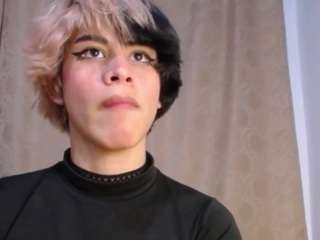 sweetass-18 - Live HD Webcam
