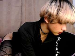 sweetass-18 Sex Cam Show
