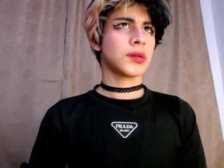 sweetass-18 Sex Cam Show