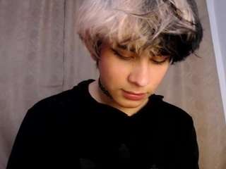 sweetass-18 Sex Cam Show