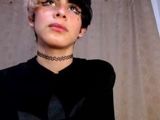 sweetass-18 Sex Cam Show