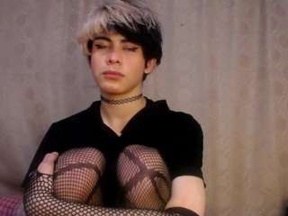sweetass-18 Sex Cam Show