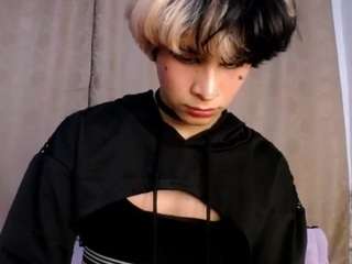 sweetass-18 Sex Cam Show