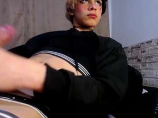 sweetass-18 live webcam show