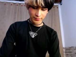 sweetass-18 live webcam show