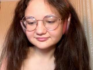 Young Amadakuhnemund - stunning, wet and ready to amuse amadakuhnemund from CamSoda