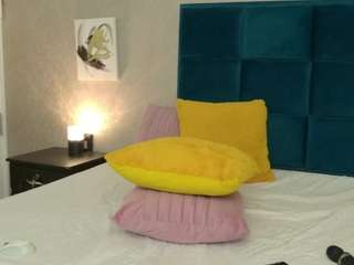 charlottmoreu Sex Cam Show