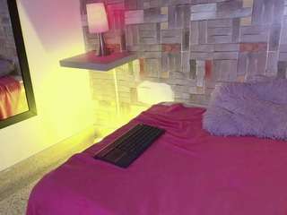  sabrinaruiz chat room
