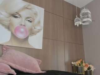 saraycollins live webcam show