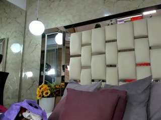 dulcelyra Live Webcam on CamSoda