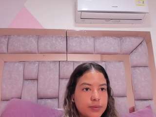 dulcelyra Live Webcam on CamSoda