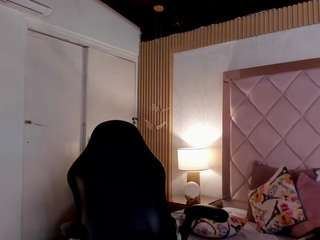 dulcelyra live webcam show