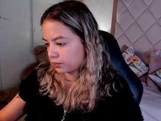 dulcelyra live webcam show