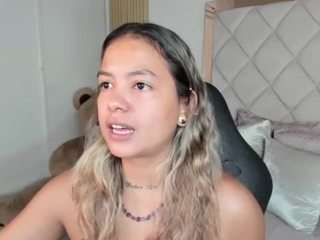 dulcelyra live cam preview