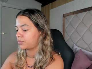 dulcelyra live cam preview